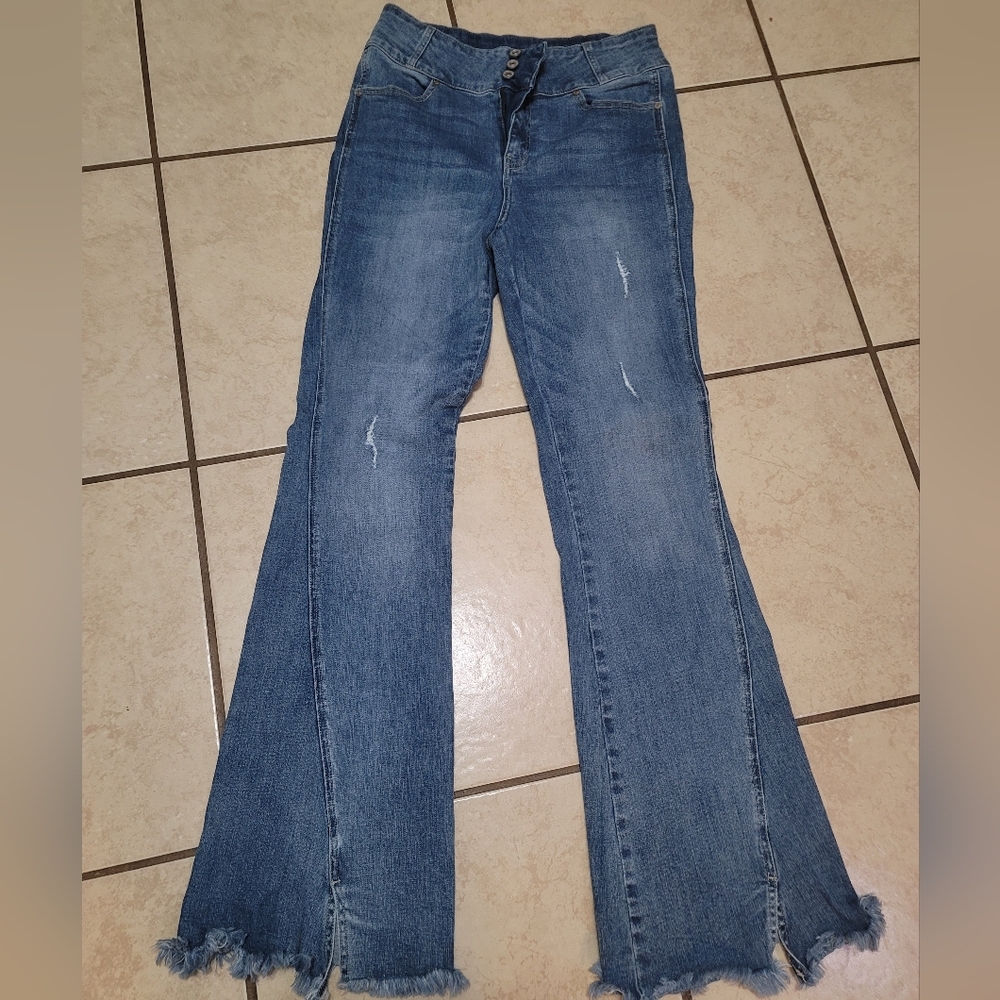 Kancan jeans like new! Amazing fit! Stretchy and comfy! And long! Premium denin!